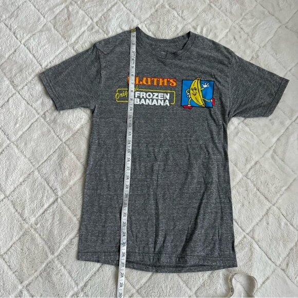 Arrested Development | "Bluth's Original Frozen banana" Tee Shirt | Size Small - Picture 6 of 7